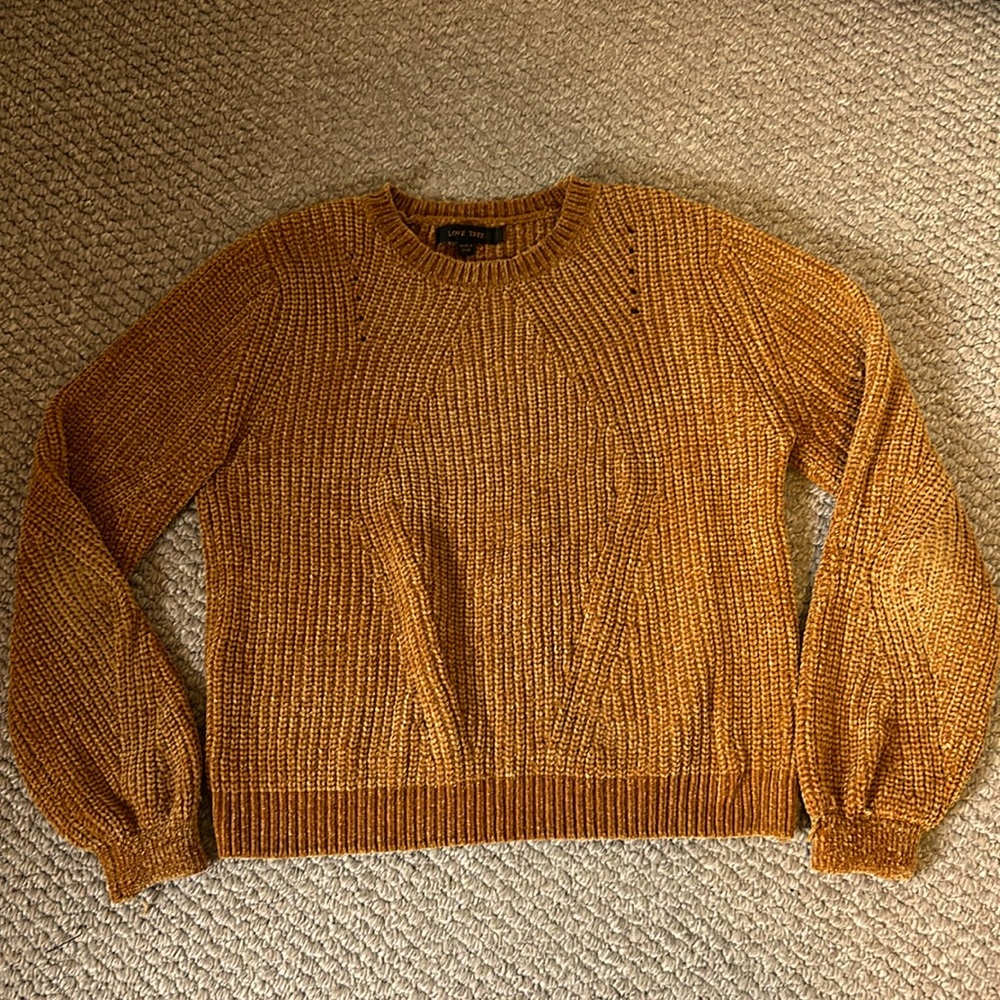 Velvet Sweater with Semi-Puffed Sleeves